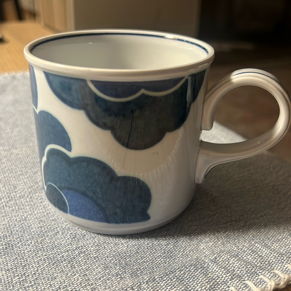 Villeroy Boch CUP-Blue Cloud PatternFlowers Bands Blue White China - Germany